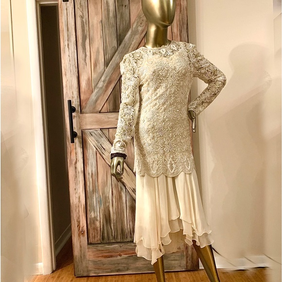 Vintage Ivory Lace, Chiffon & Sequin Dress (2 piece) Size Small - Picture 2 of 16